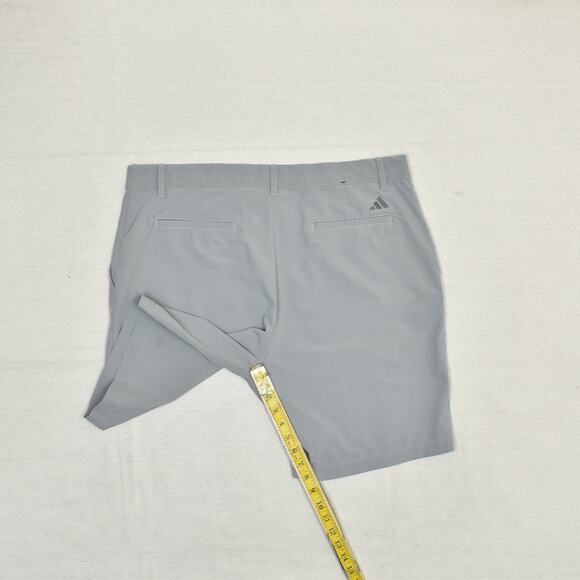 Adidas Men's Bermuda Chino Short Polyester Gray Size 38 Golf Zip Solid Pockets - Picture 6 of 8
